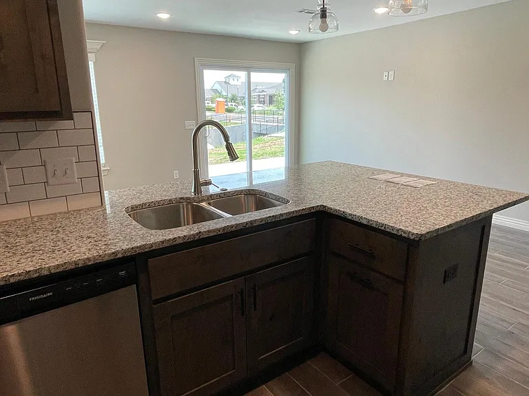 1118 Sheldon Dr #B — Photo 9