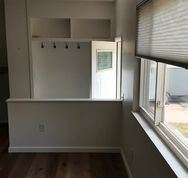 1404 Elm St — Photo 2