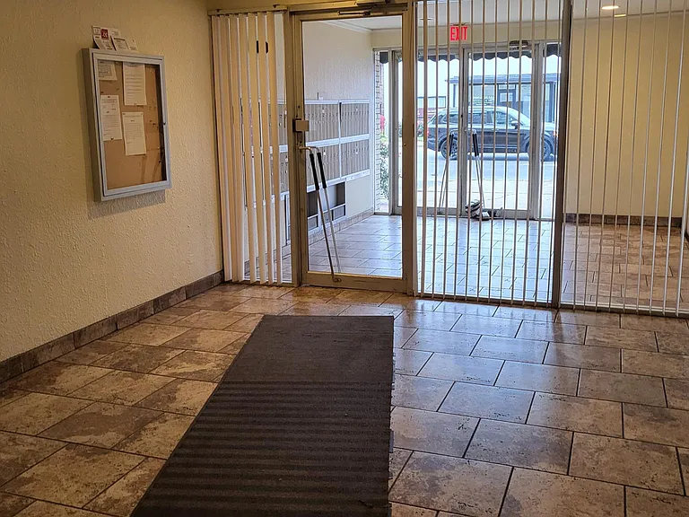 1227 S Harlem Ave #215 — Photo 23