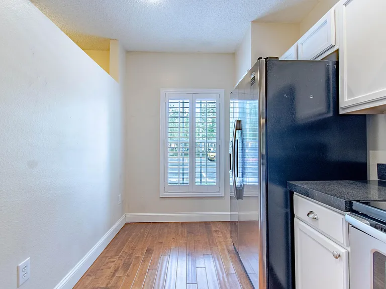 8639 Hunters Key Cir — Photo 9