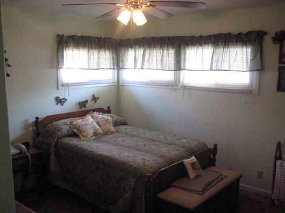 Master with Ceiling Fan