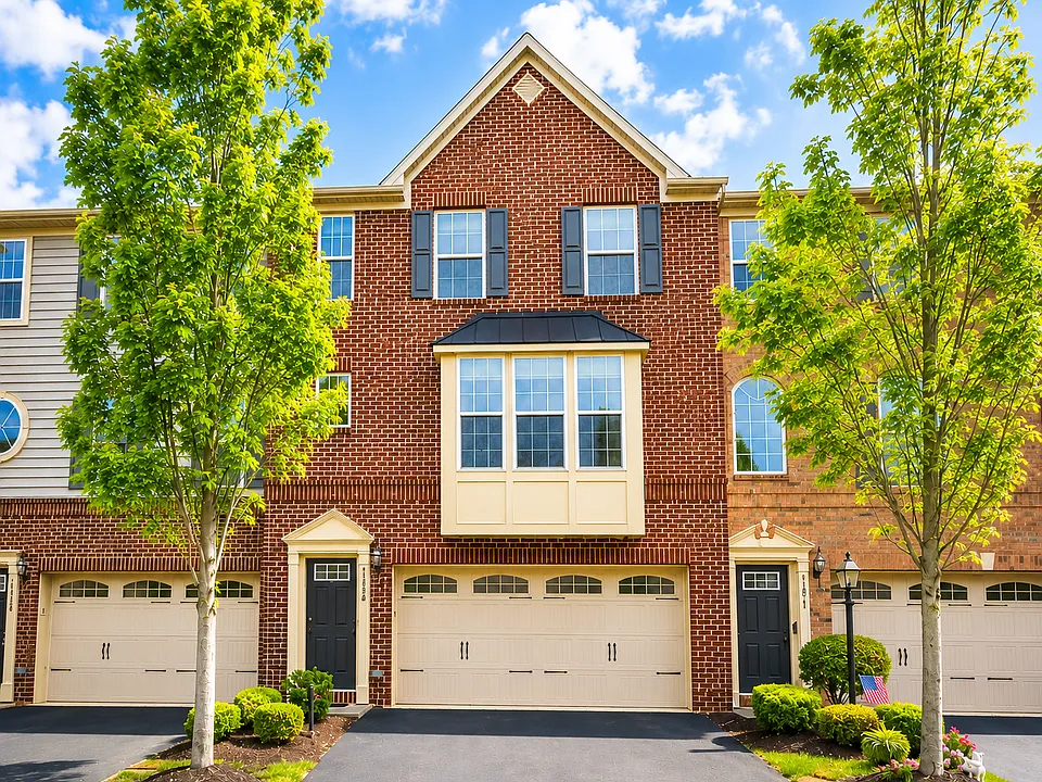 1502 Pointe View Dr