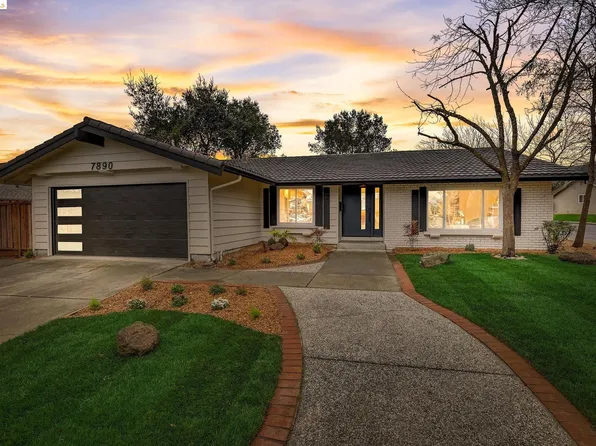 7890 Knollbrook Dr, Pleasanton, CA 94588