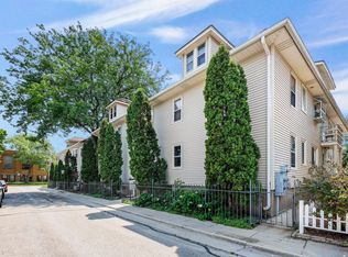 428 Cantwell Ct #4, Madison, WI 53703