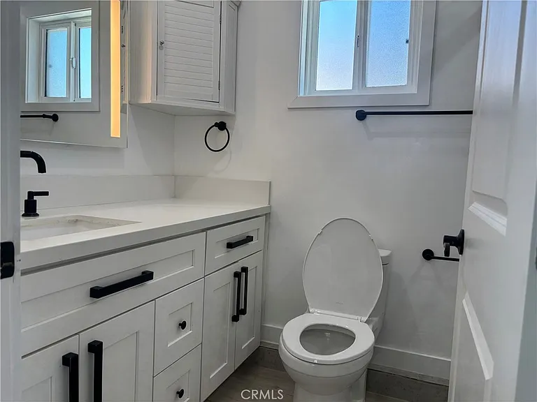 8639 Bothwell — Photo 12