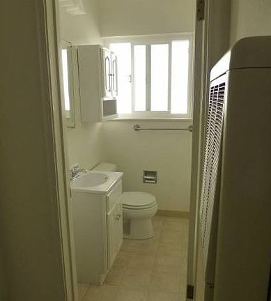 4th image of 86 Renato Ct