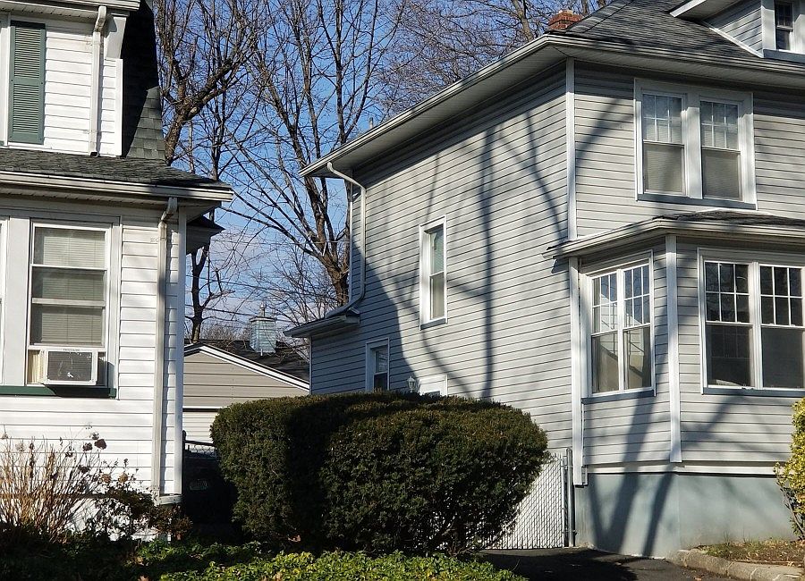 2nd image of 27 Boyden St