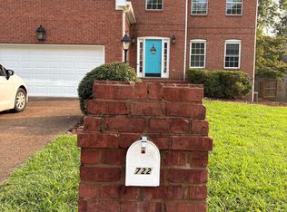722 Creek Dr, Chattanooga, TN 37415