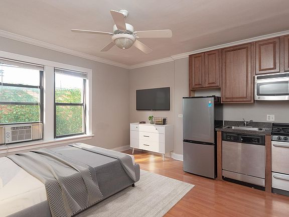3rd image of 2051 N Sedgwick St #9ceff3b40