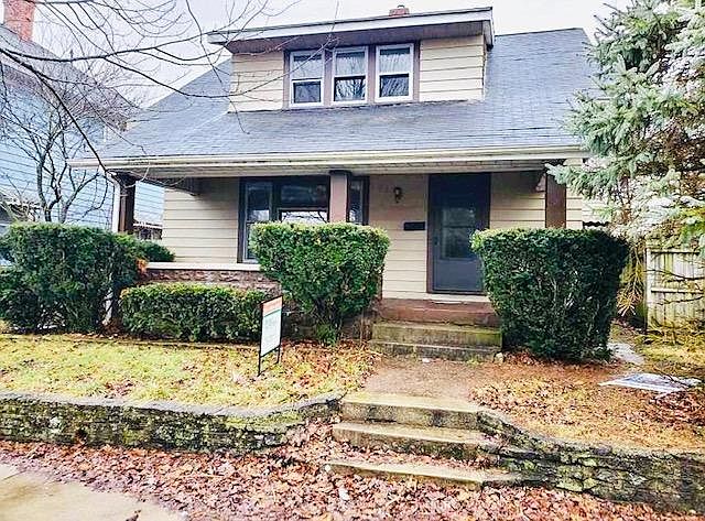 1st image of 107 Lincoln St