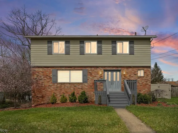 1181 Winhurst Dr, Akron, OH 44313