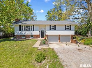 546 Oak St, Metamora, IL 61548