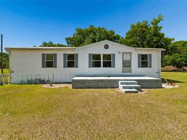 1710 Cowart Rd, Plant City, FL 33567