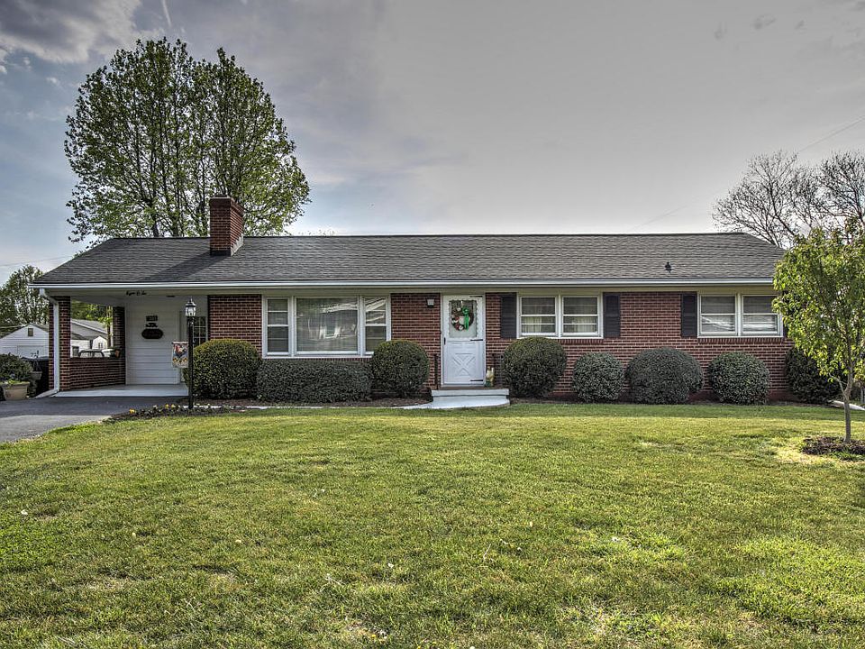 1st image of 802 Landfair Dr