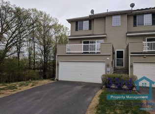 4951 Grenwich Ave N, Oakdale, MN 55128