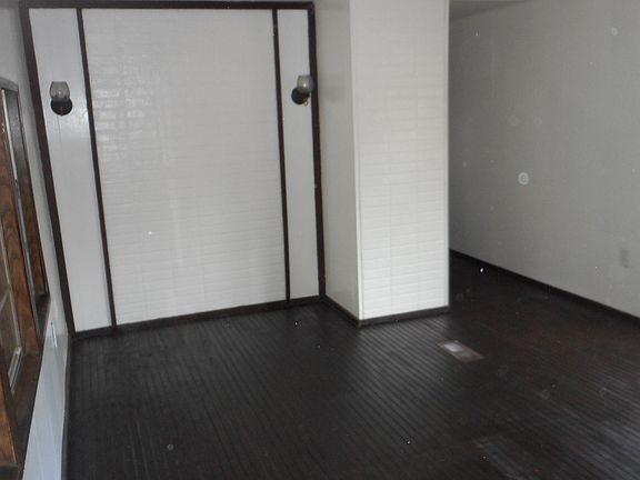 3rd image of 3450 S Suncoast Blvd #5