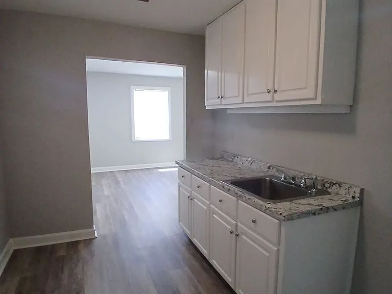 914 Restbrook Ave — Photo 5
