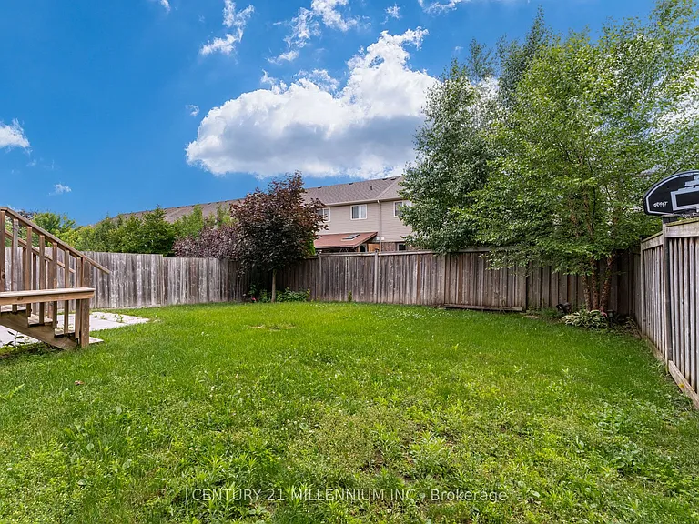 217 King St S #UPPER — Photo 21