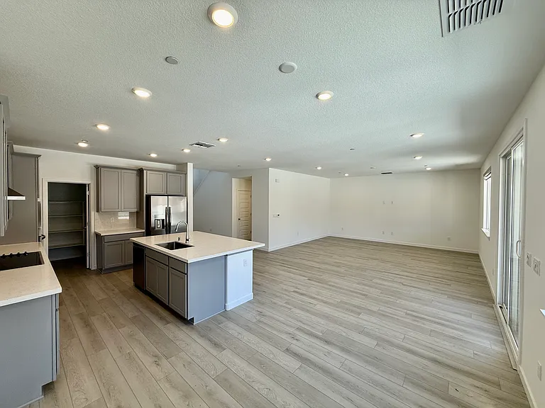 12696 Hereford Ave — Photo 5