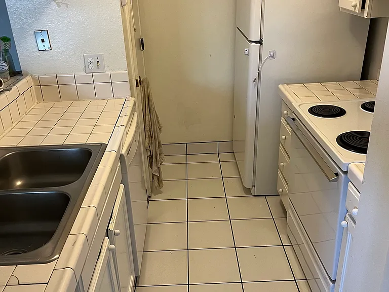 6640 E Calle La Paz #C-1 — Photo 3