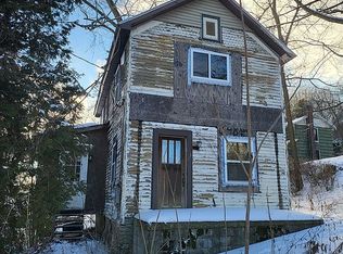 33 Madonna Dr, New Castle, PA 16101