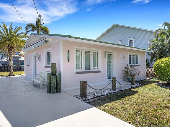 3rd image of 1290 Venetian WAY