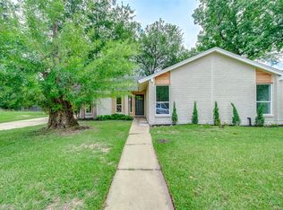 11003 Albury Dr, Houston, TX 77096