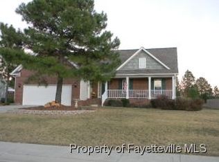 114 Walkabout Dr, Aberdeen, NC 28315