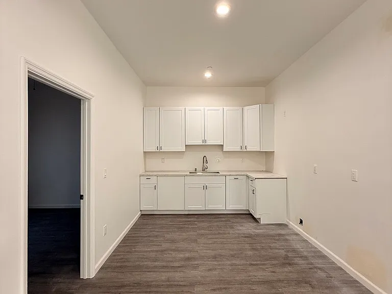 1819 N Ave #B — Photo 1