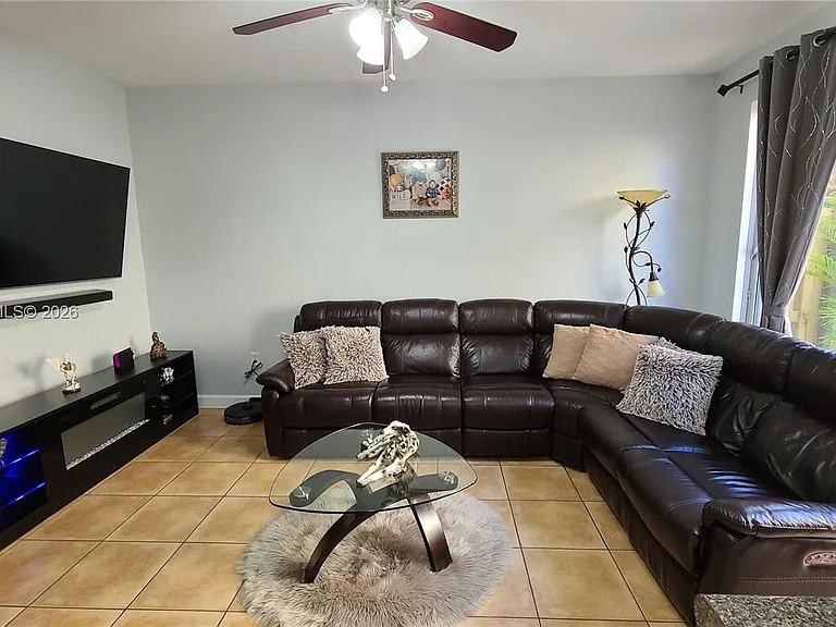 886 SW 149th Ct #886 — Photo 5