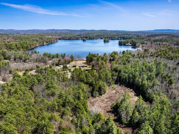 9-22 Narrows Road, Barnstead, NH 03225