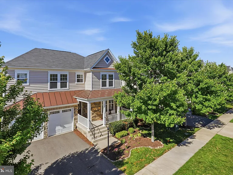 42522 Stratford Landing Dr — Photo 2