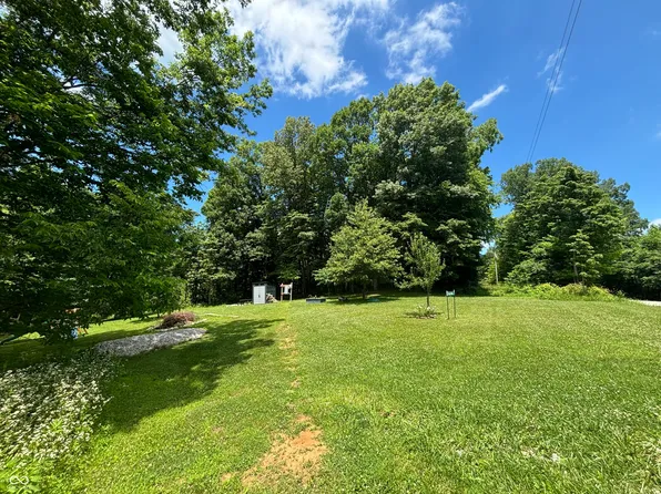 525 West St, Centerpoint, IN 47840