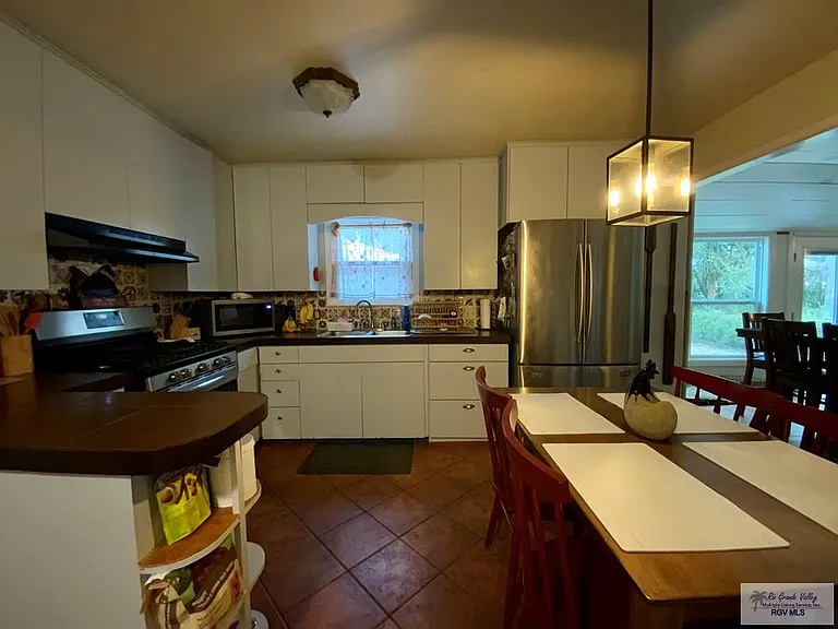 205 Ebony Ave #GUEST COTTAGE — Photo 12