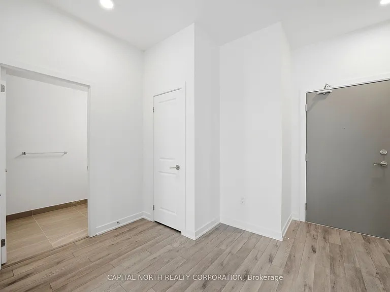 15 Skyridge Dr #1808 — Photo 3