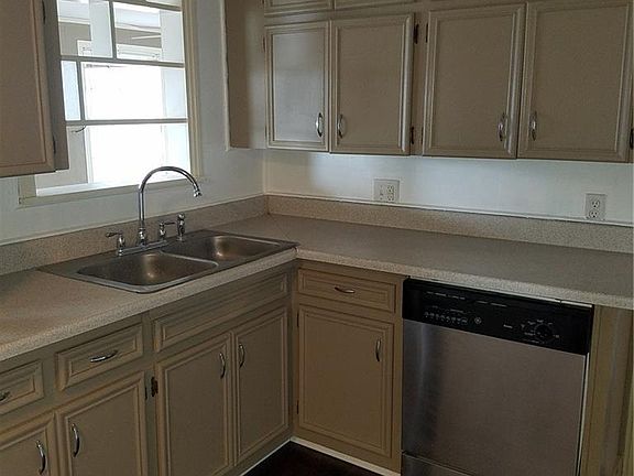 5th image of 2134 Palm St