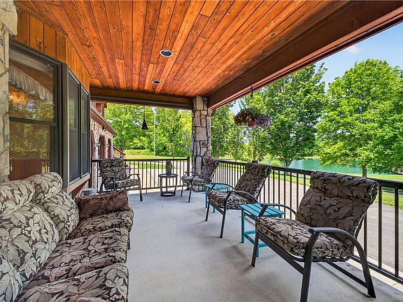 5th image of 134 Twin Lake Ln