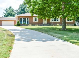 3055 W 1050 S, Haubstadt, IN 47639