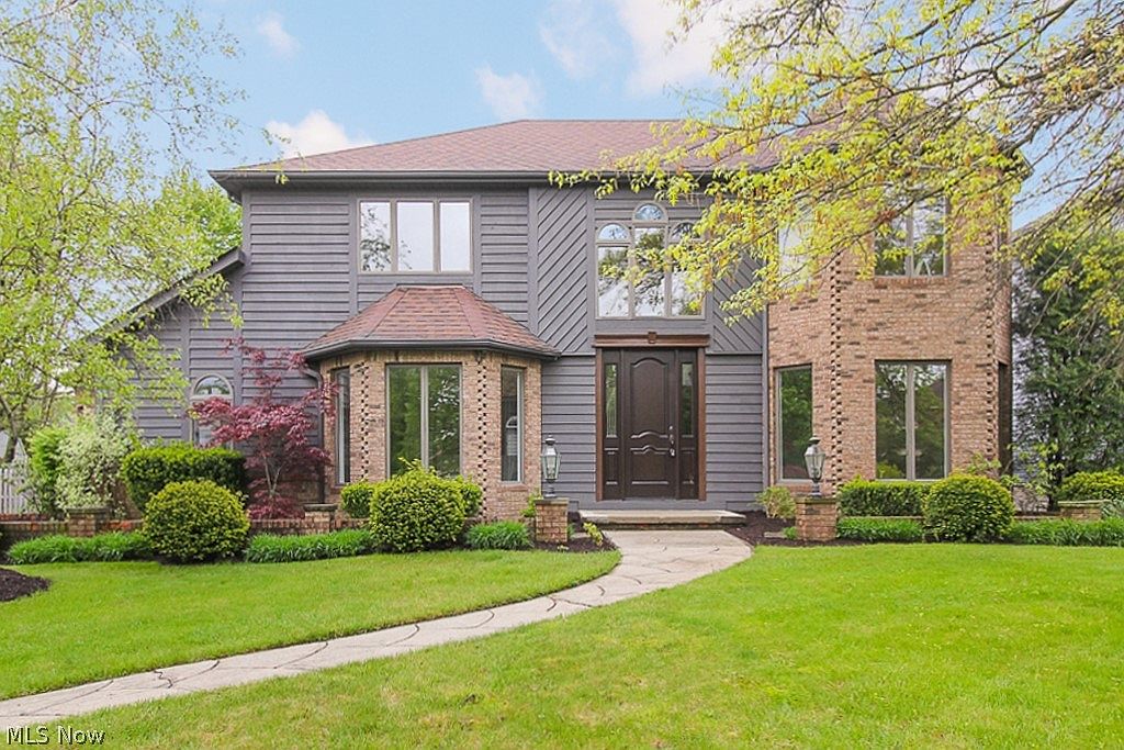 14859 Regency Dr, Strongsville, OH 44149 | Zillow
