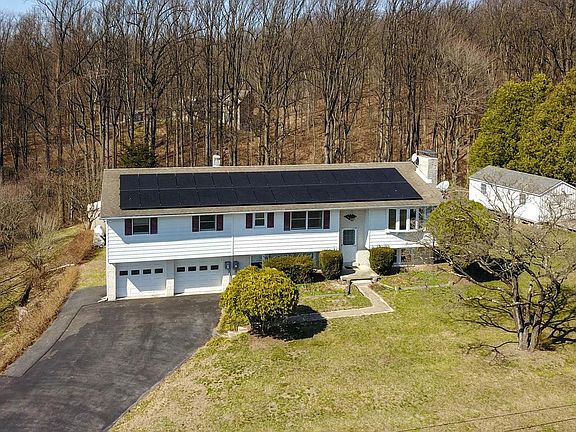 3rd image of 145 Pennypacker Rd