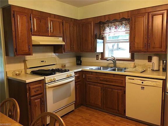 2nd image of 3454 White Beech Ln