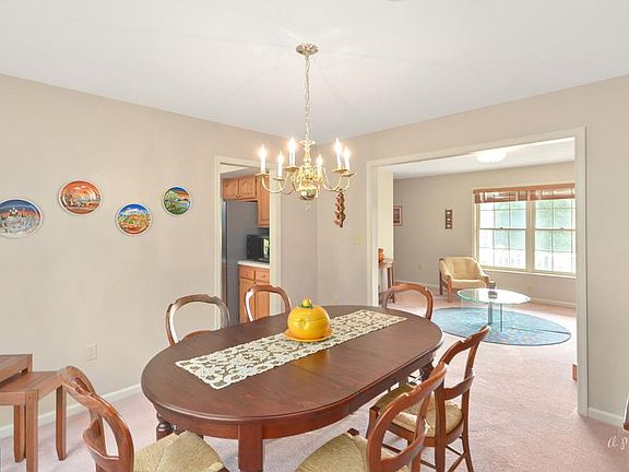 4th image of 10252 Rollingridge Ct