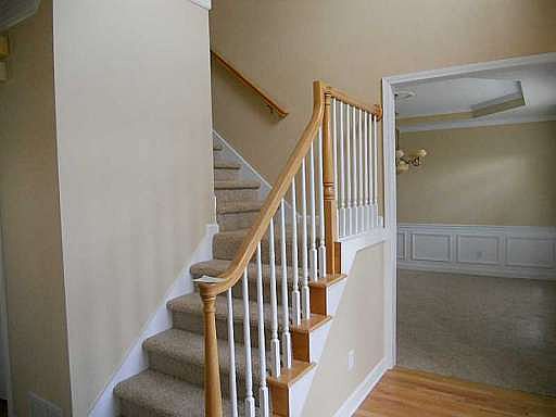 5th image of 144 Helmswood Cir SW