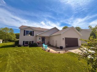 5736 Eagle Ct, Saint Cloud, MN 56303