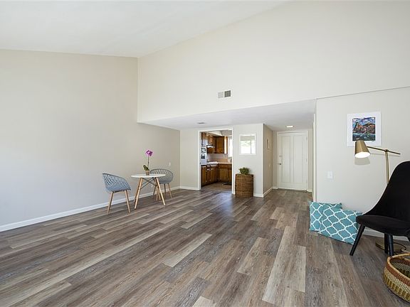 3rd image of 3615 Vista Bella Unit 20
