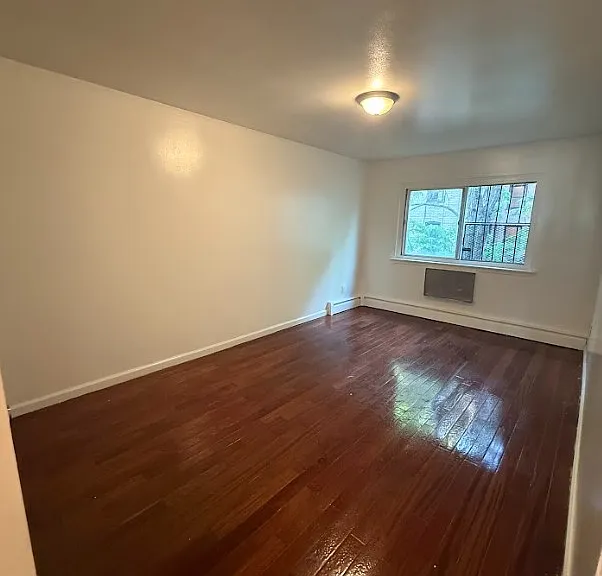 1004 Elder Ave #3 — Photo 5