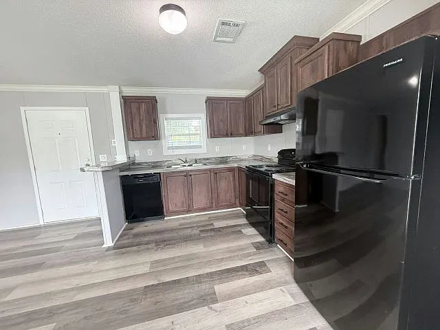 2 bed, 640 sqft, $1,750 — Photo 3