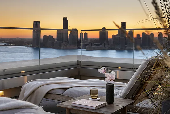 Sold by Corcoran | media 17