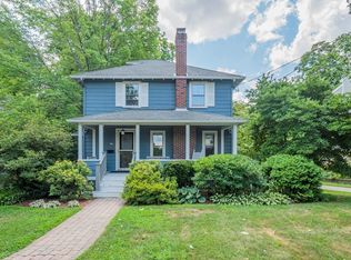 16 Vaille Ave, Lexington, MA 02421