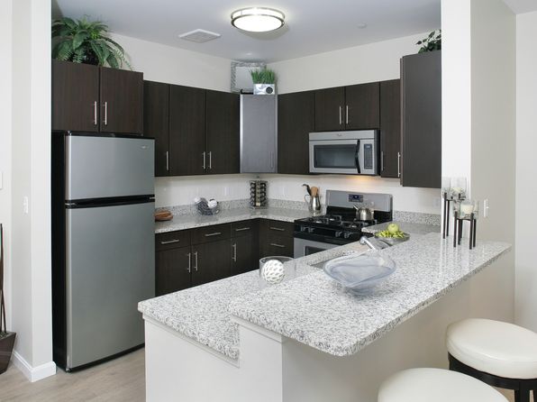 10 Burlington Ave #2-212